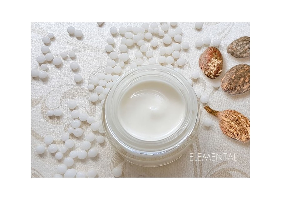 Repairing lip butter with ceramides